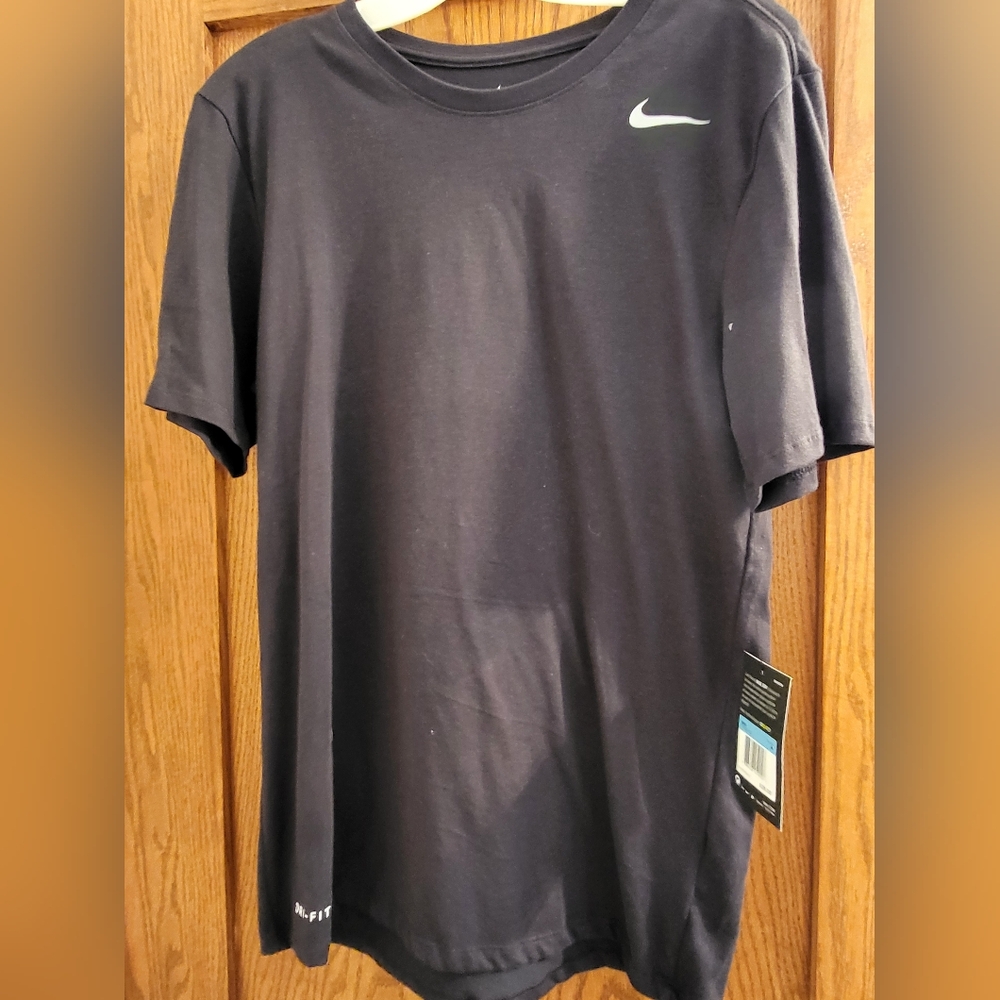 Nike Men's Gray T-Shirt